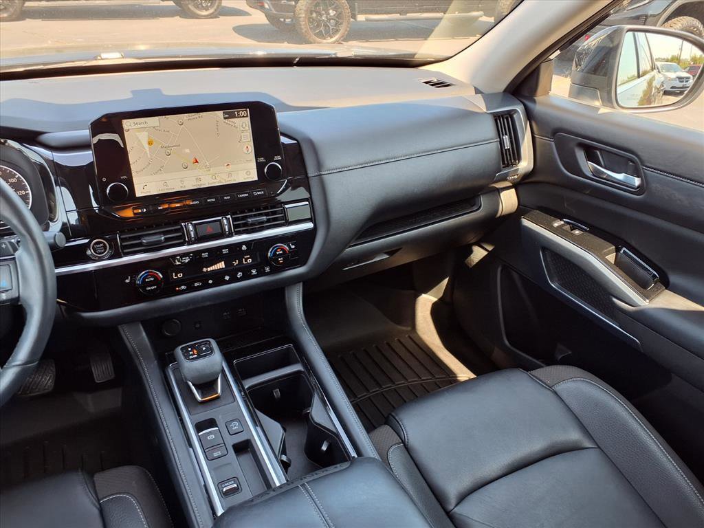 Used 2024 Nissan Pathfinder SL w/ Cargo Package image 27