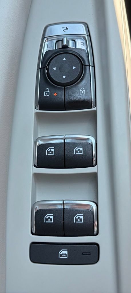 Used 2026 Kia Carnival SX Prestige FWD image 17