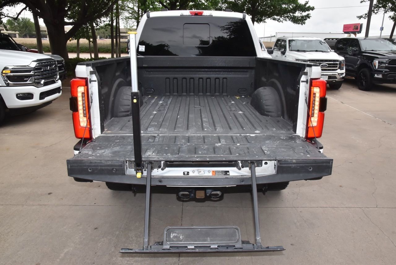 Used 2024 Ford F250 Platinum image 40
