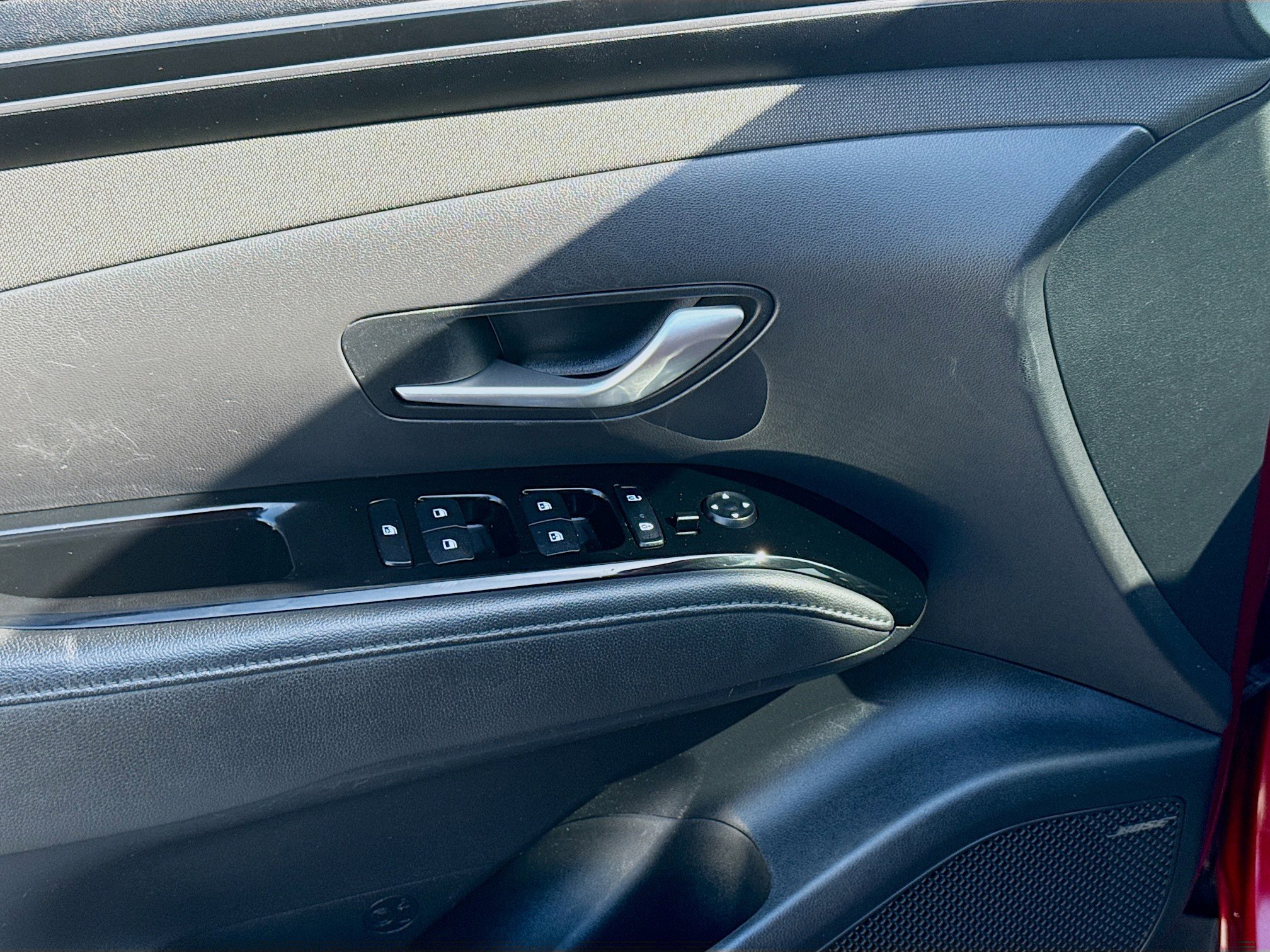 Used 2024 Hyundai Tucson Limited image 15