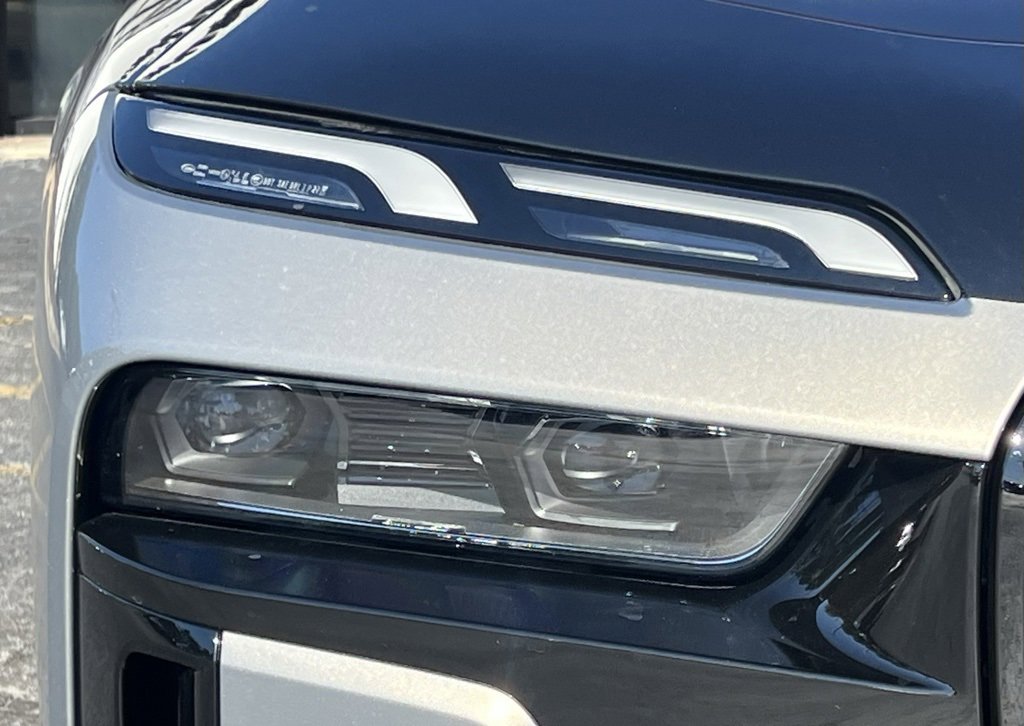 Used 2023 BMW i7 xDrive60 image 14