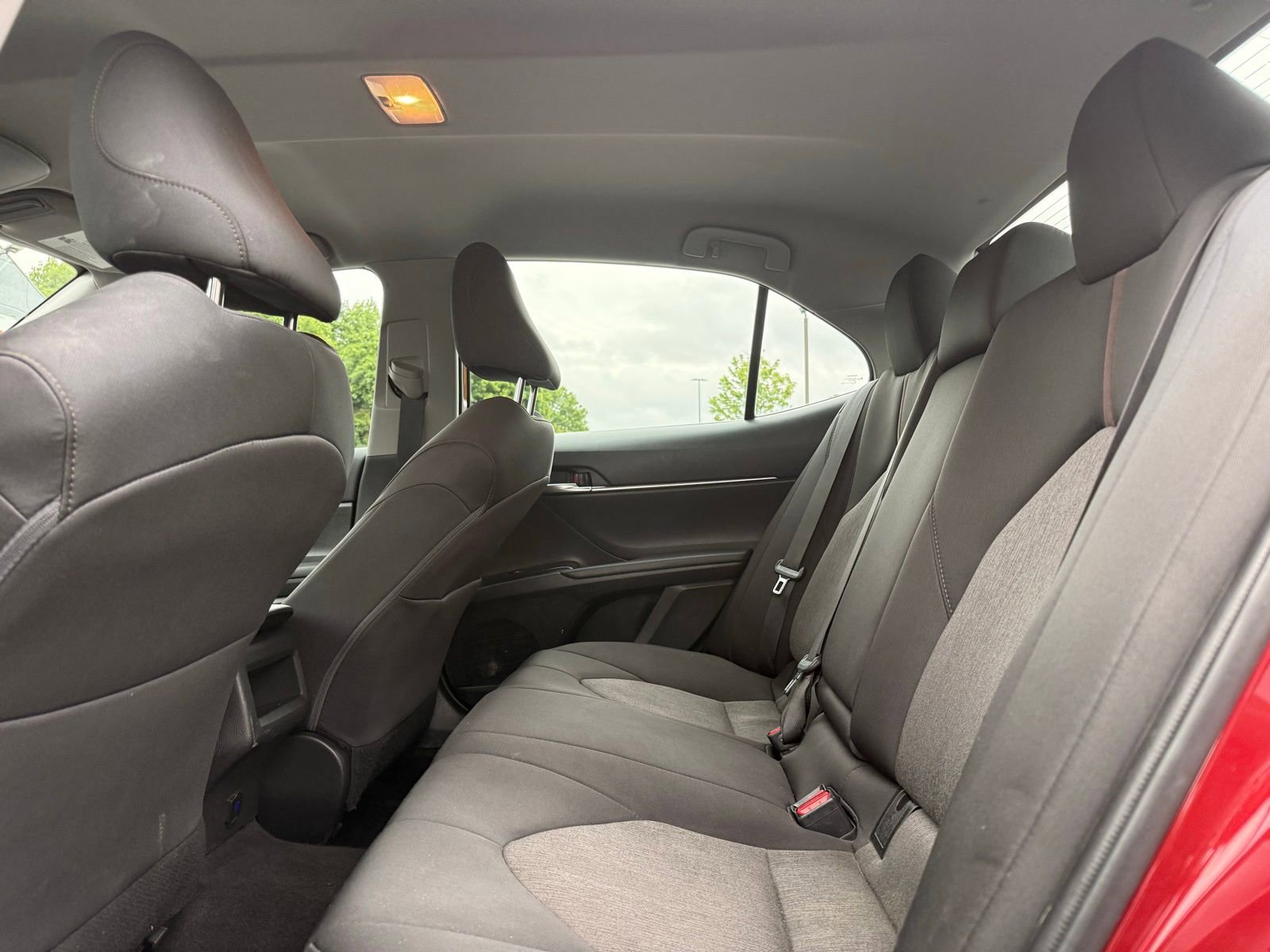 Used 2020 Toyota Camry LE FWD image 25