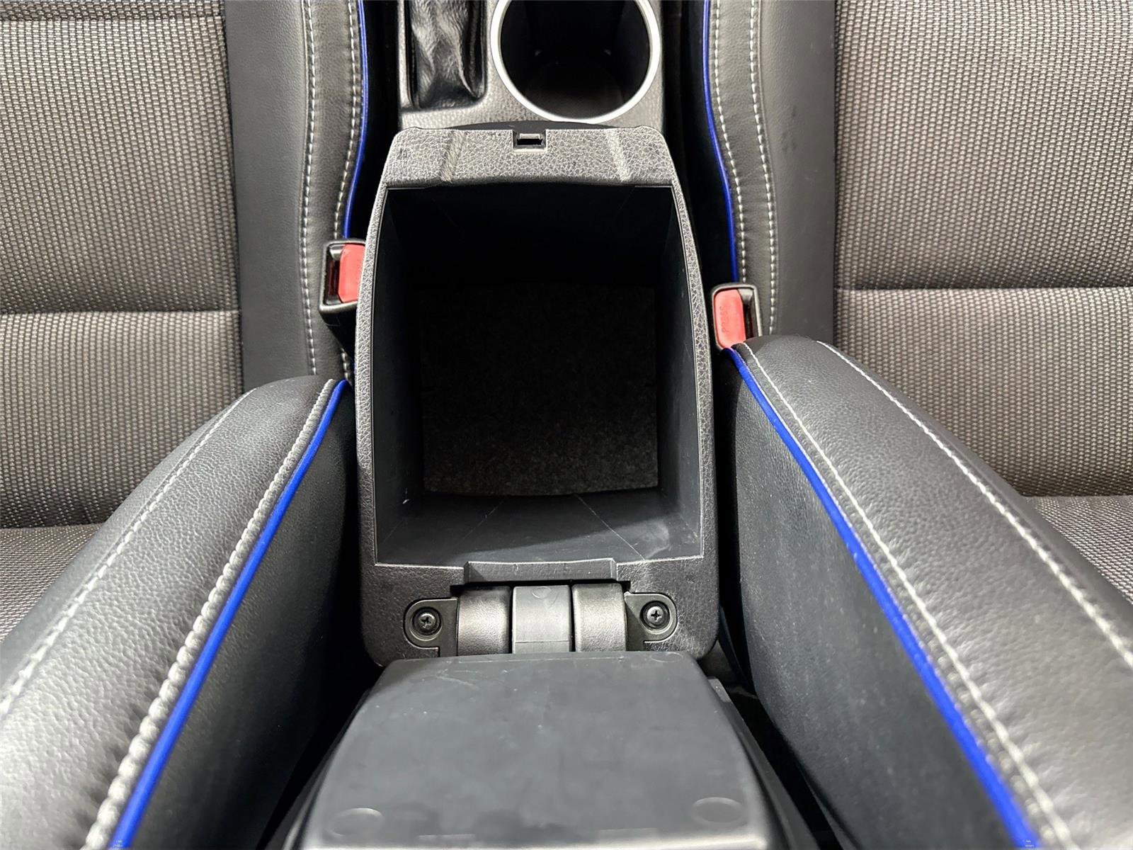 Used 2017 Toyota Corolla SE image 29