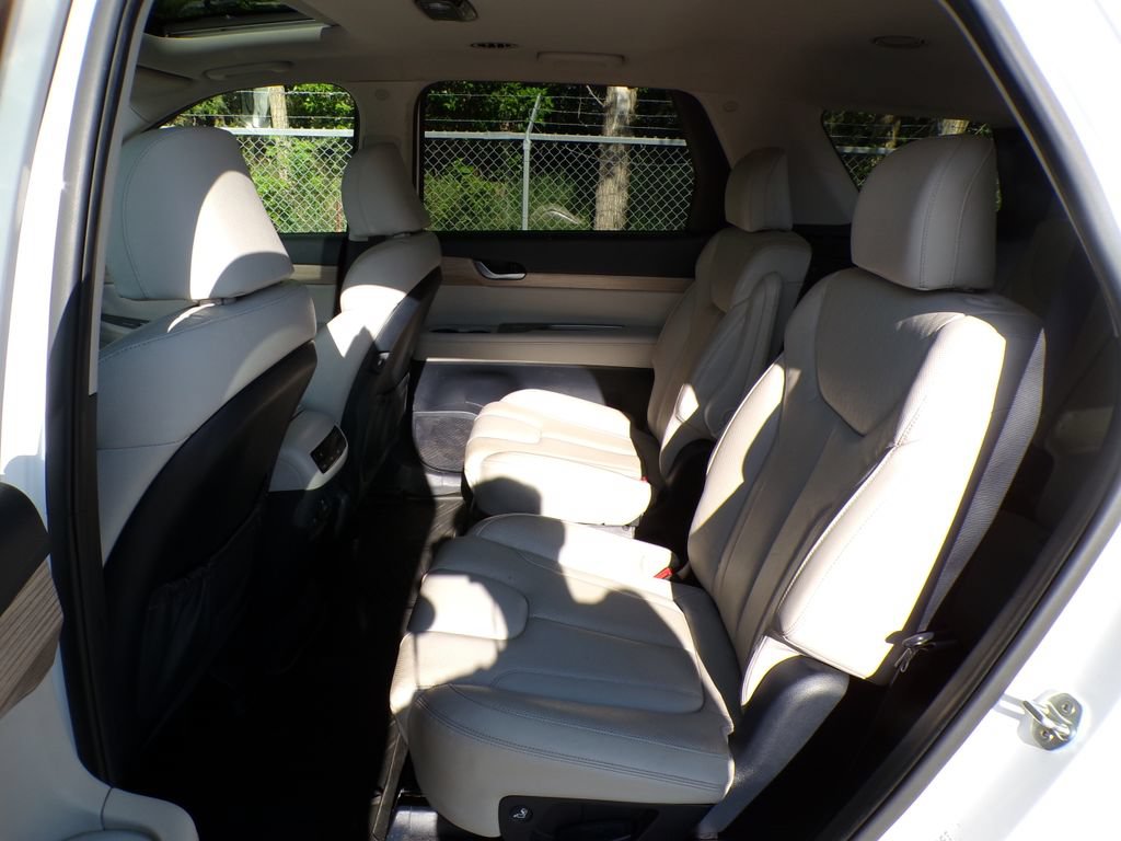 Used 2021 Hyundai Palisade SEL w/ Premium Package AWD/4WD image 18