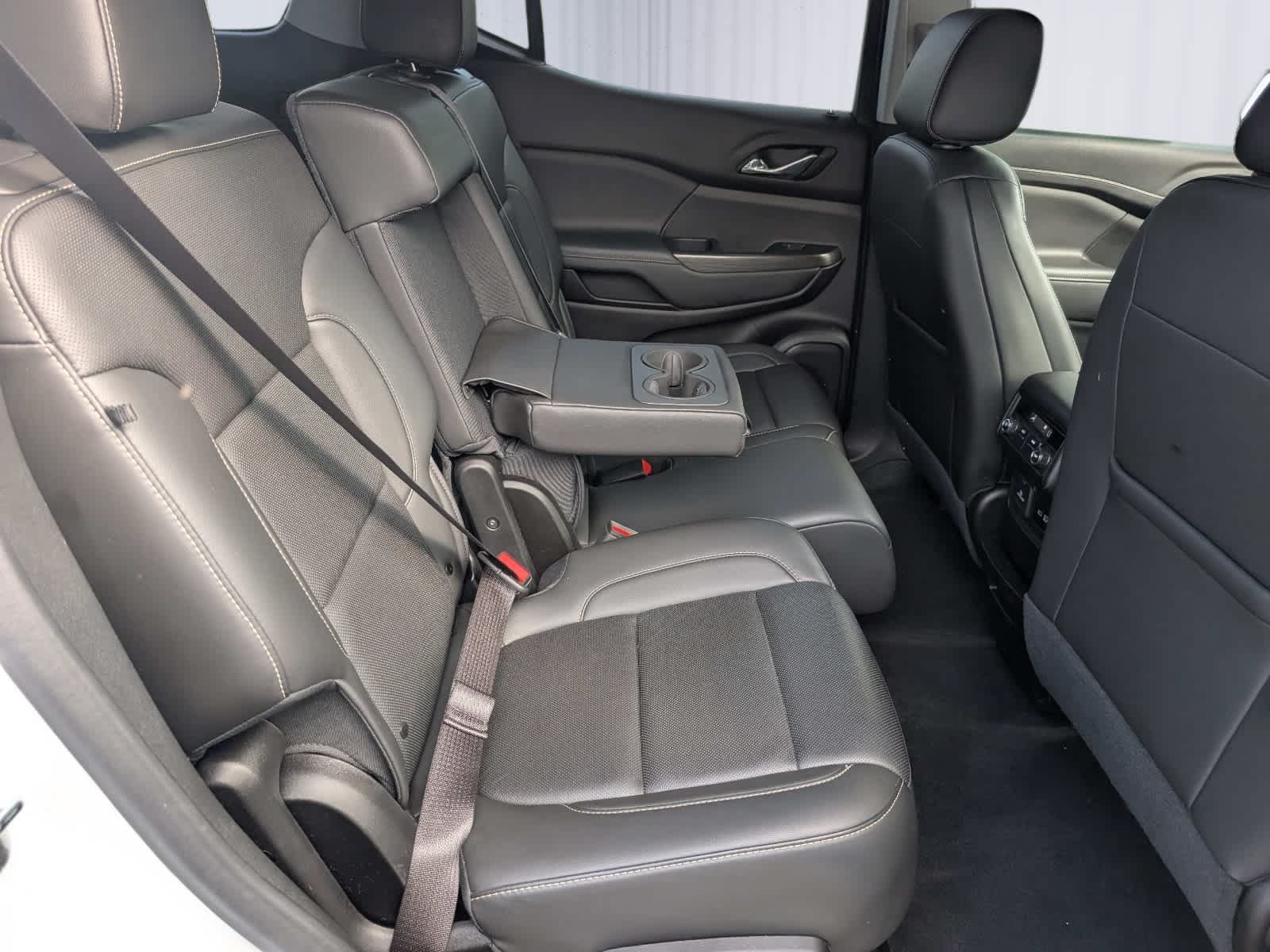 Certified 2023 GMC Acadia SLT AWD/4WD image 10