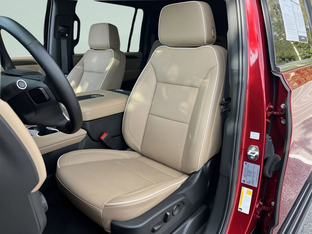 Used 2024 Chevrolet Suburban Premier image 15