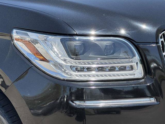 Used 2021 Lincoln Navigator Reserve AWD/4WD image 30