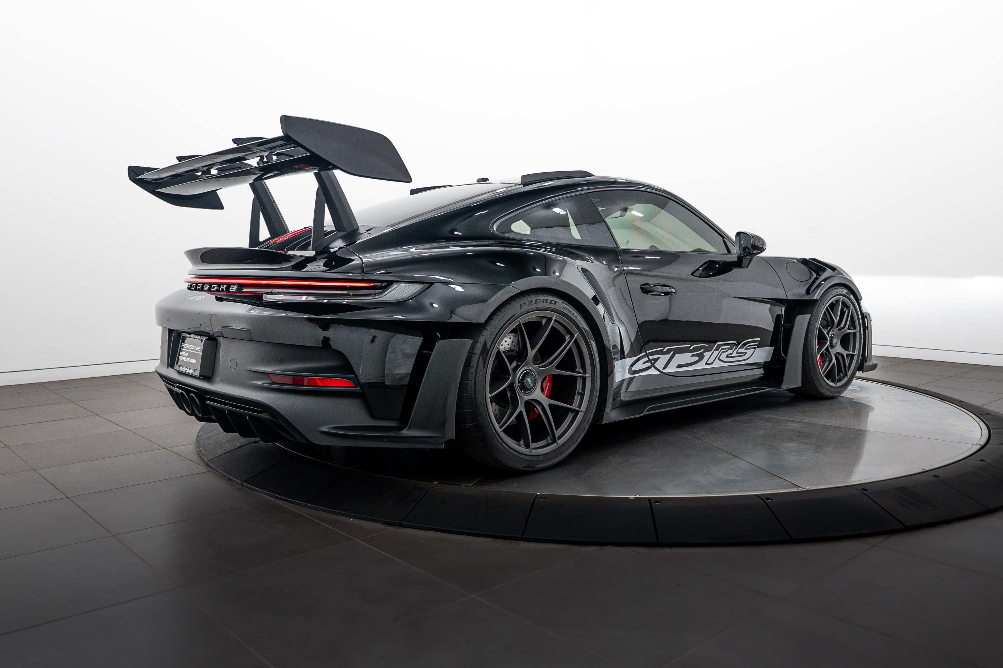 Certified 2023 Porsche 911 GT3 RS RWD image 7