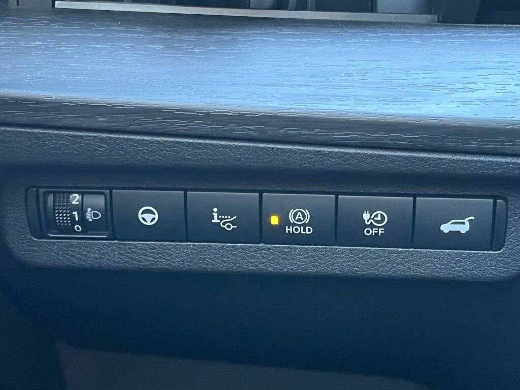 Certified 2024 Nissan Ariya AWD image 13