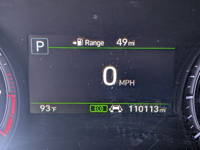 Used 2018 Genesis G80 3.8 RWD image 6