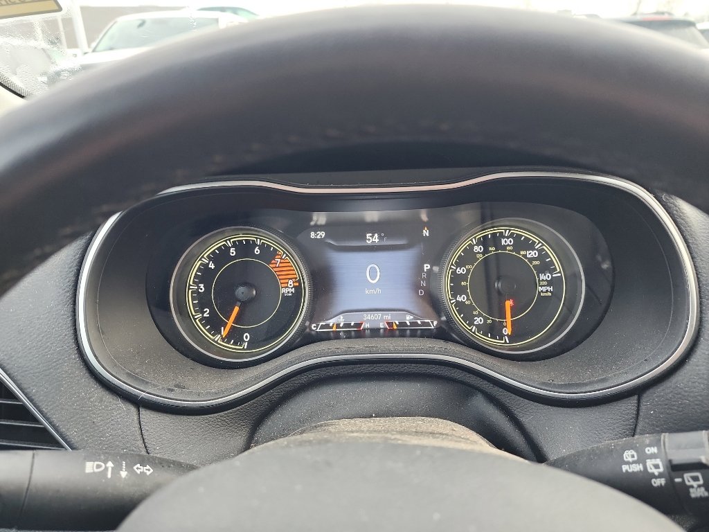 Used 2022 Jeep Cherokee Latitude Lux w/ Sun & Sound Group image 11