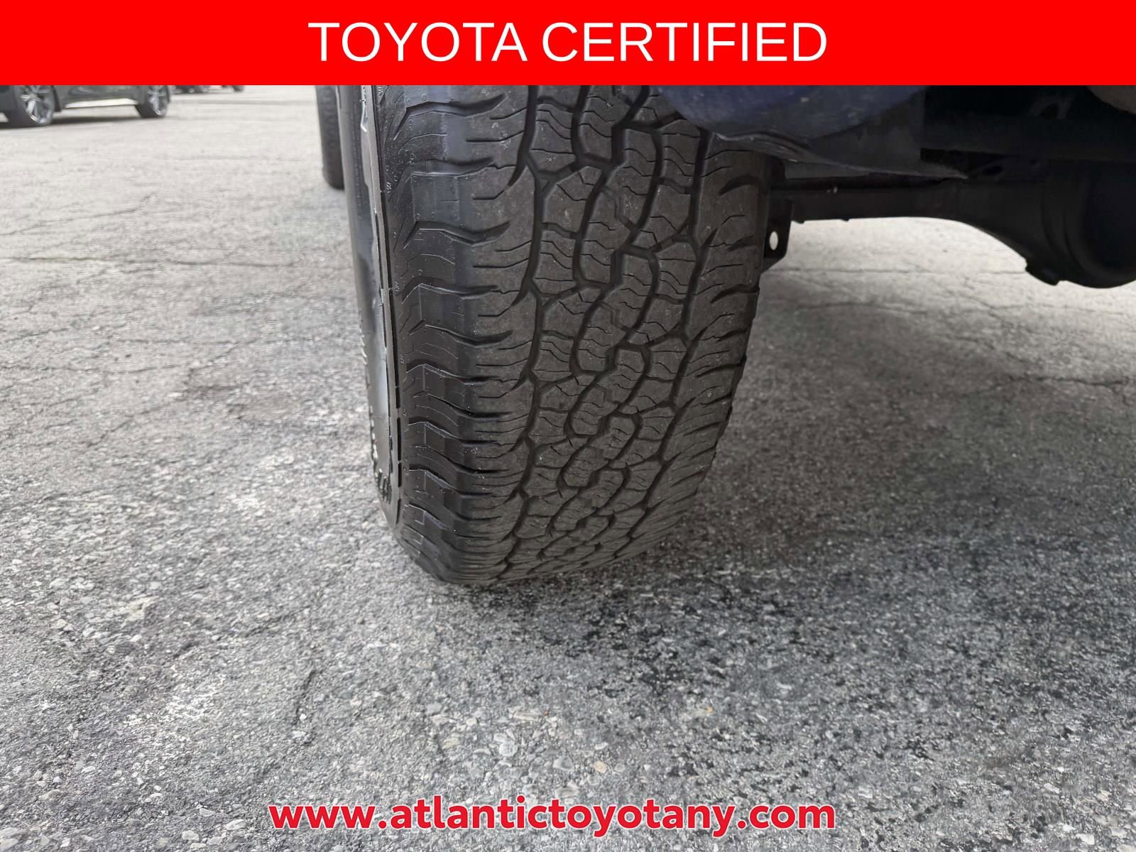 Certified 2024 Toyota Tacoma TRD Off-Road AWD/4WD image 33