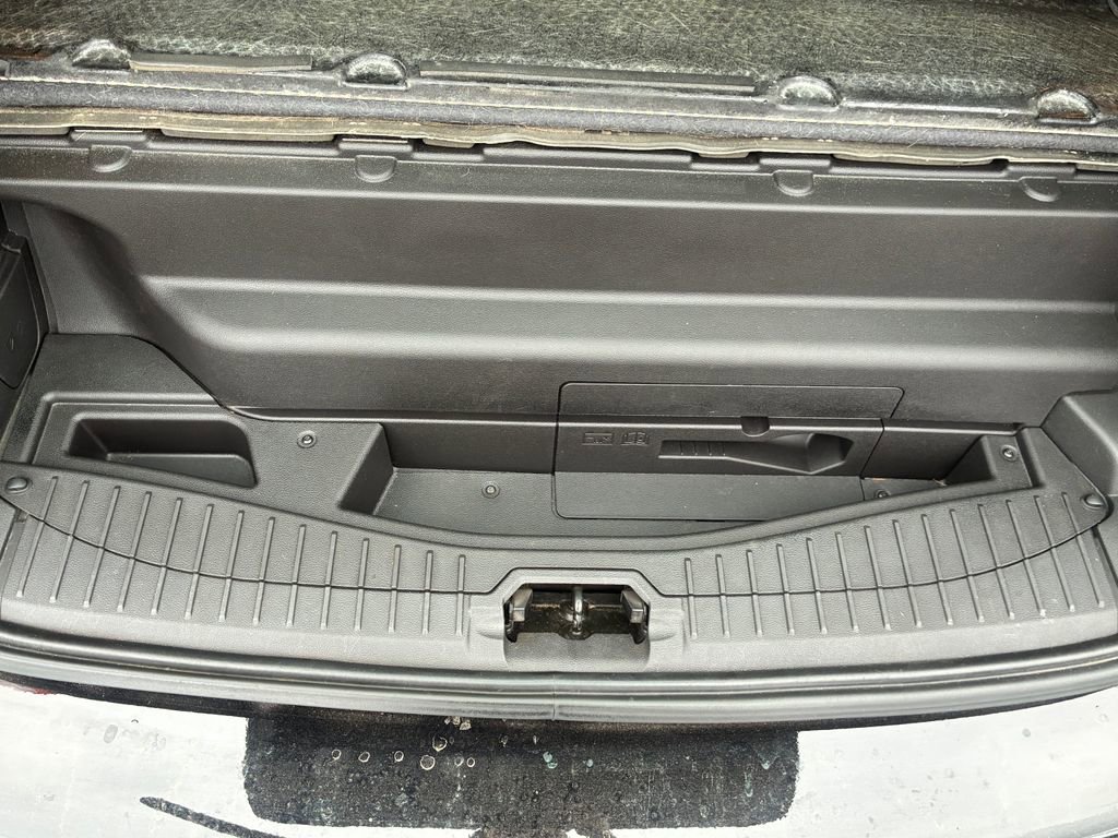 Used 2017 Ford C-MAX Energi SE image 27