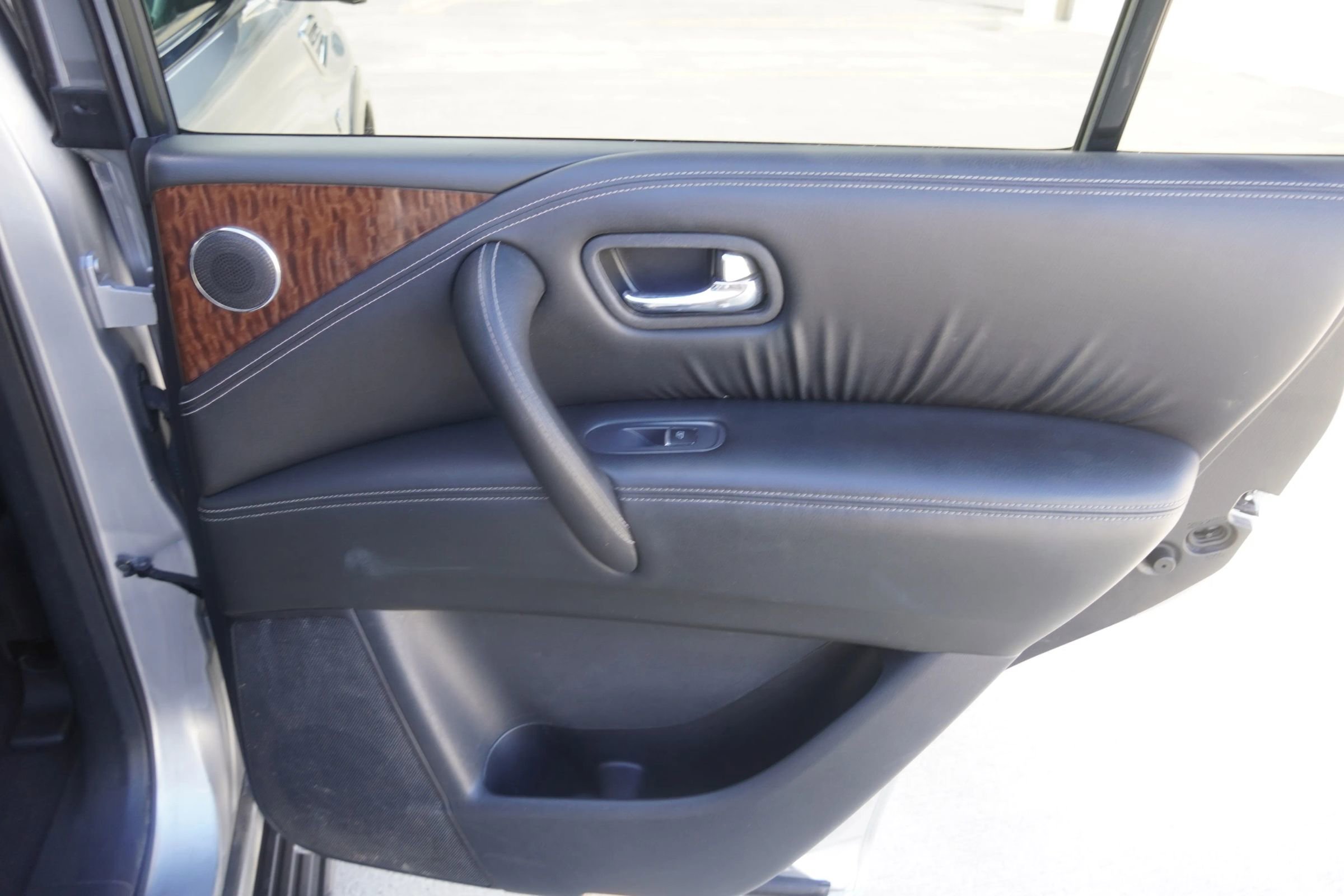 Used 2017 Nissan Armada Platinum w/ Captain Seat Package image 21