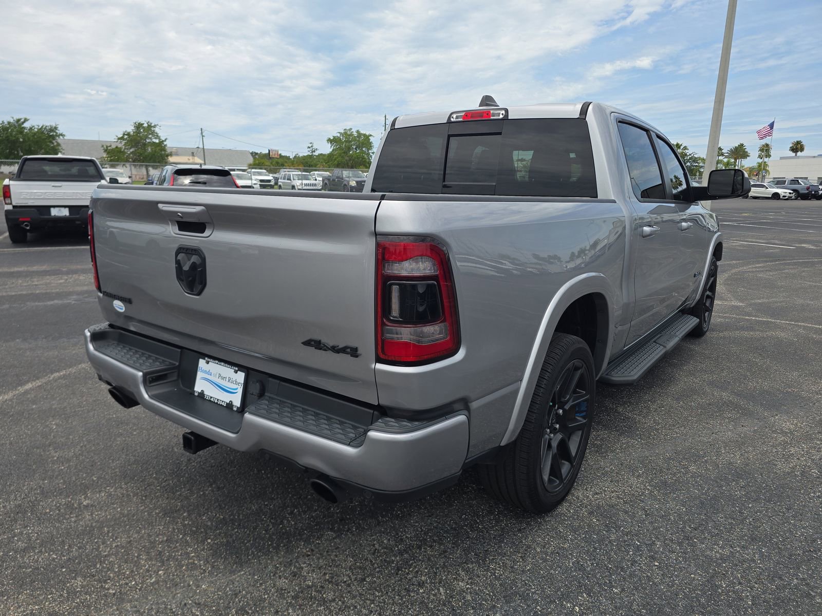 Used 2021 RAM 1500 Laramie AWD/4WD image 3