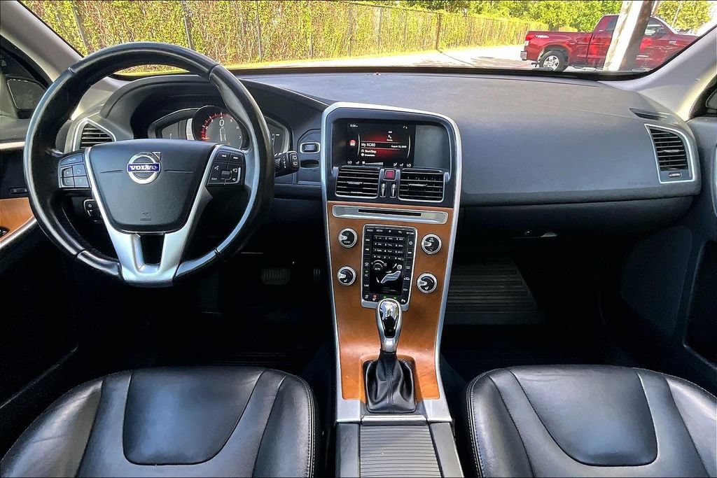 Used 2017 Volvo XC60 T5 Inscription w/ Preferred Option Package FWD image 20