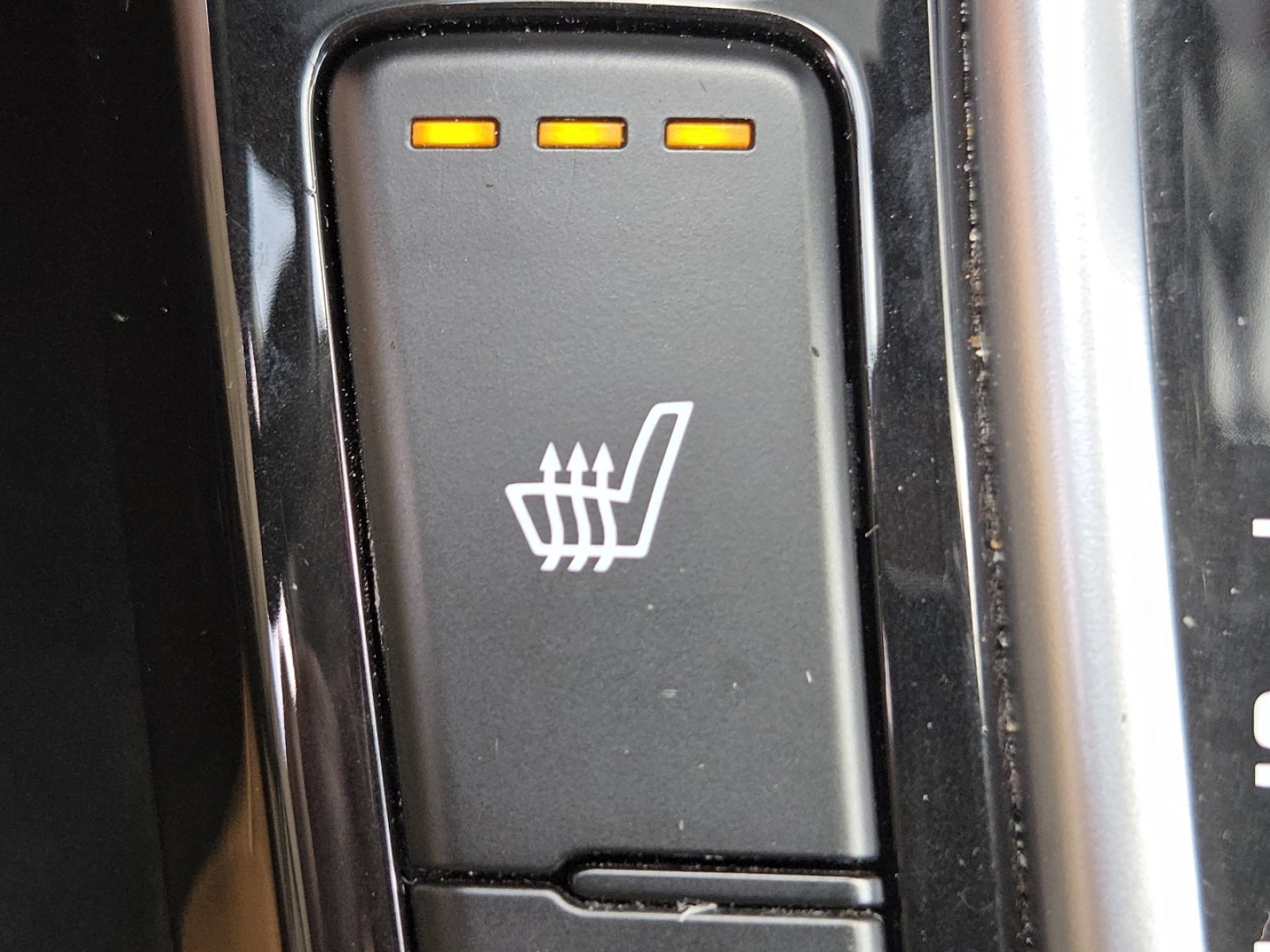 Used 2024 Kia Seltos EX AWD/4WD image 5