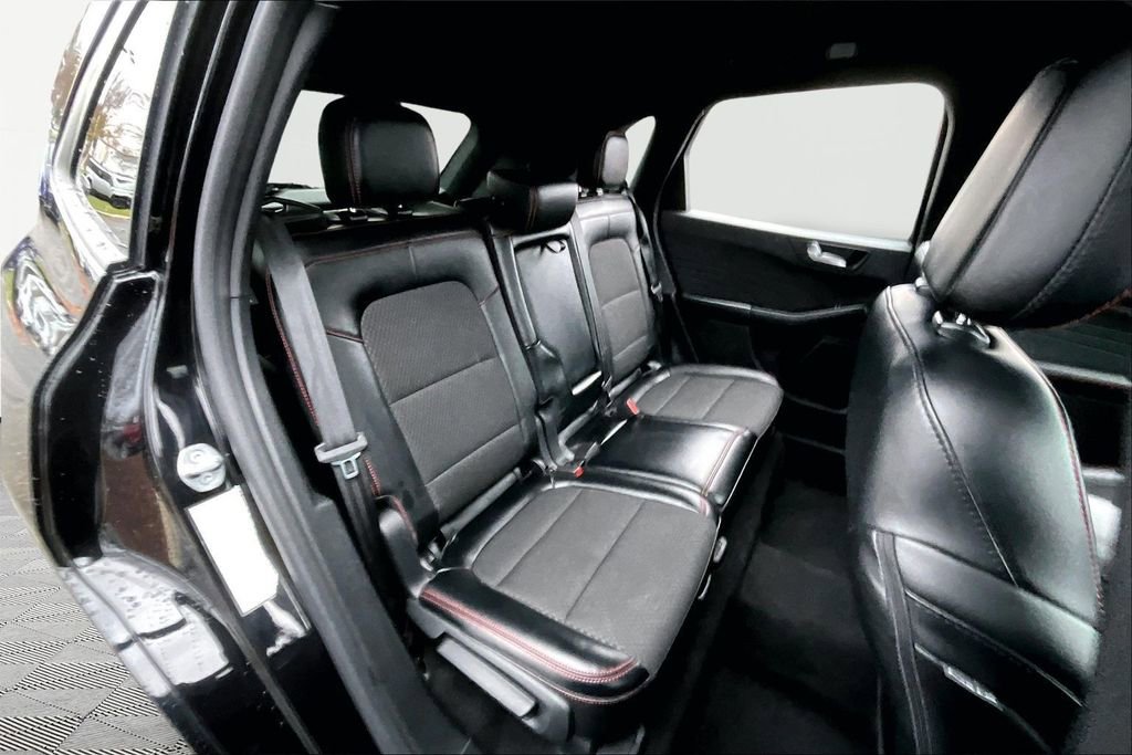 Used 2024 Ford Escape ST-Line image 17
