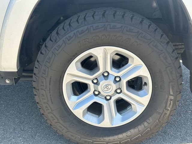 Certified 2024 Toyota 4Runner SR5 Premium w/ Moonroof Package AWD/4WD image 41