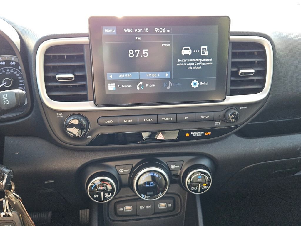 Used 2022 Hyundai Venue SEL w/ Cargo Package FWD image 18