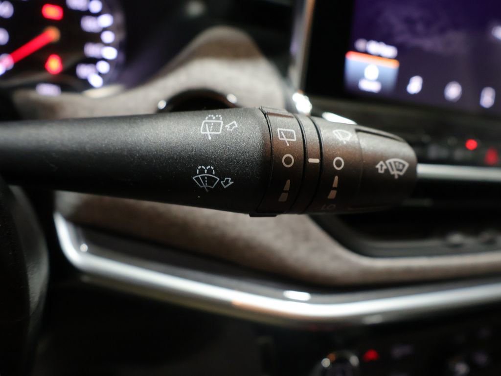 Used 2024 Jeep Compass Sport image 36