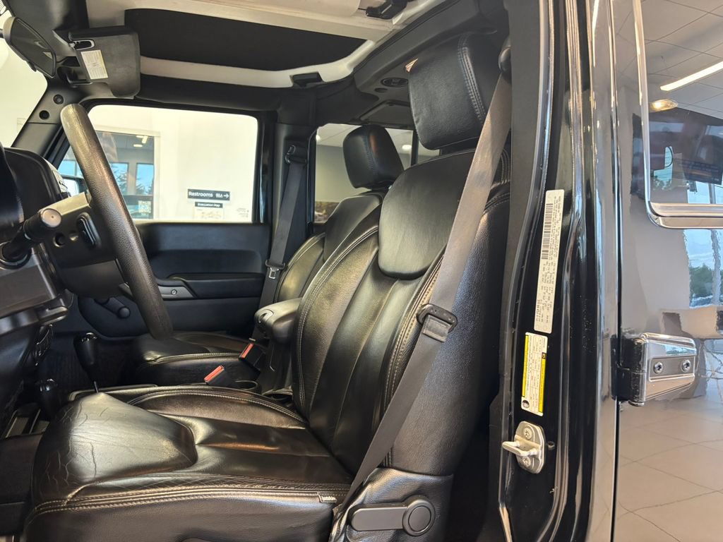 Used 2016 Jeep Wrangler Unlimited Sport w/ Max Tow Package AWD/4WD image 13