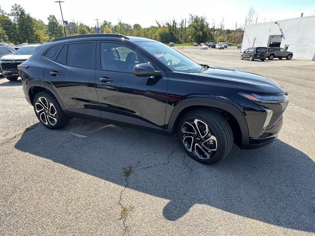 New 2026 Chevrolet Trax RS w/ Driver Confidence Package image 8