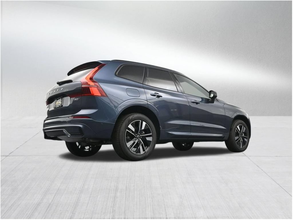New 2026 Volvo XC60 B5 Plus AWD/4WD image 25
