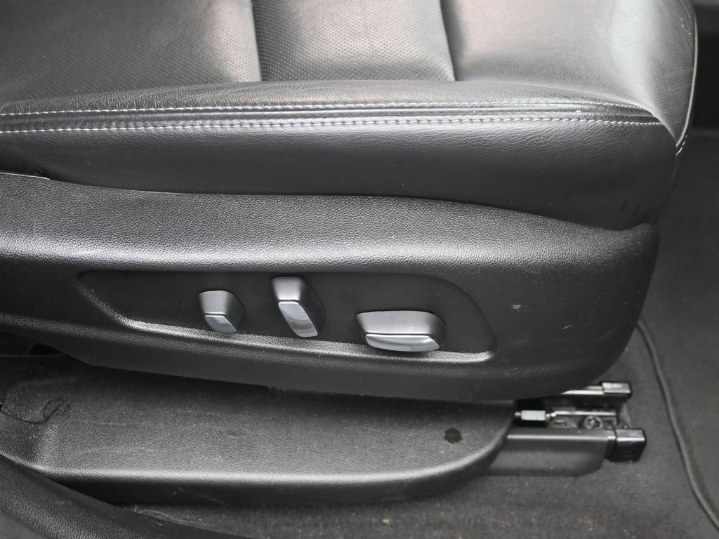 Used 2023 Cadillac XT6 Premium Luxury image 28