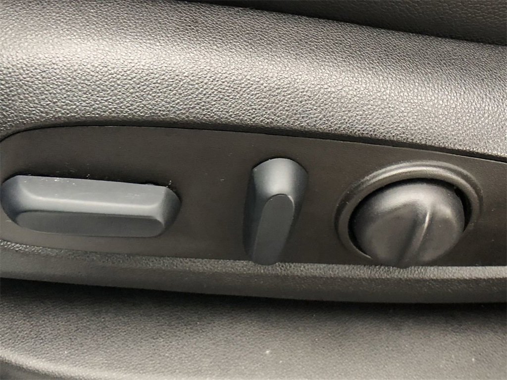 Certified 2023 Chevrolet Equinox Premier image 12