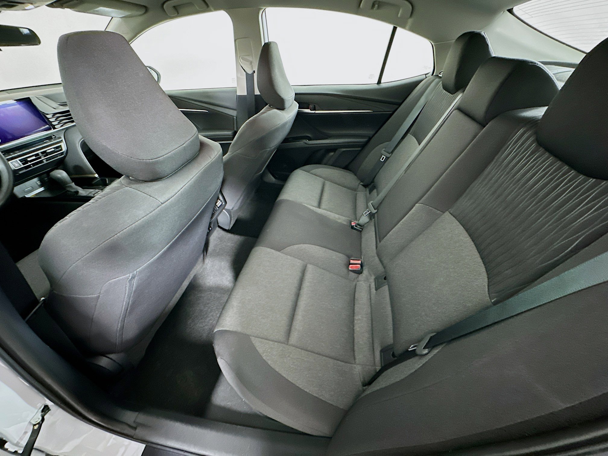 Used 2025 Toyota Camry LE image 28