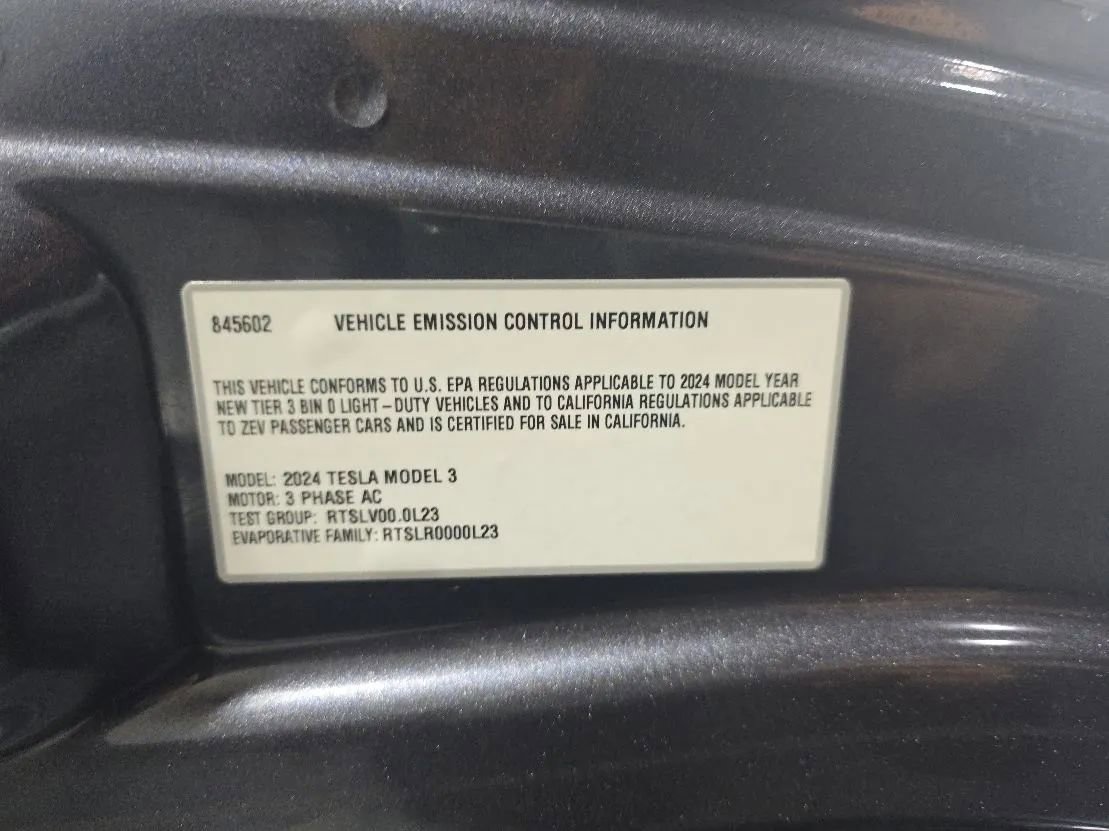 Used 2024 Tesla Model 3 Performance image 18