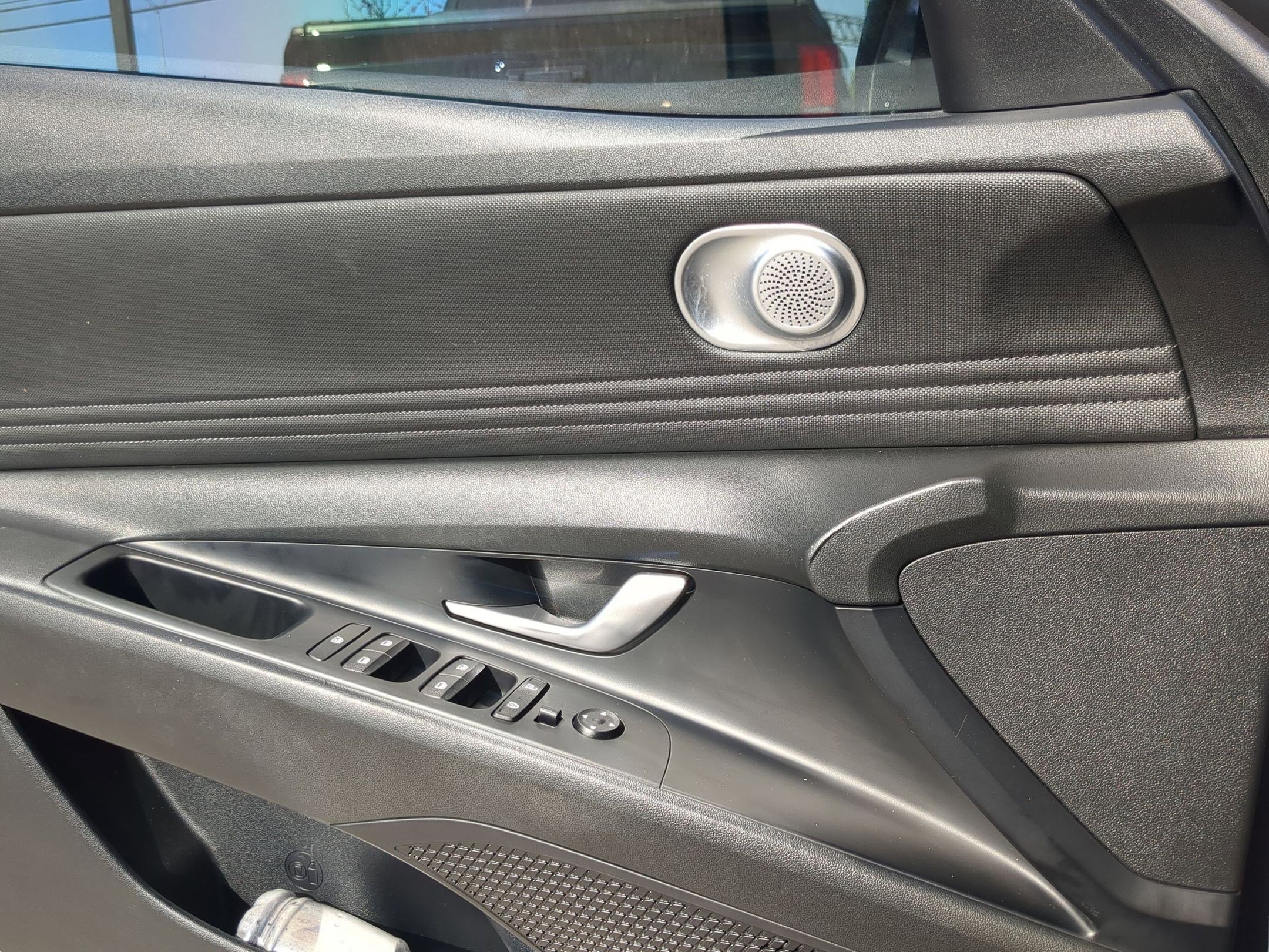 Used 2021 Hyundai Elantra SEL w/ Convenience Package image 12