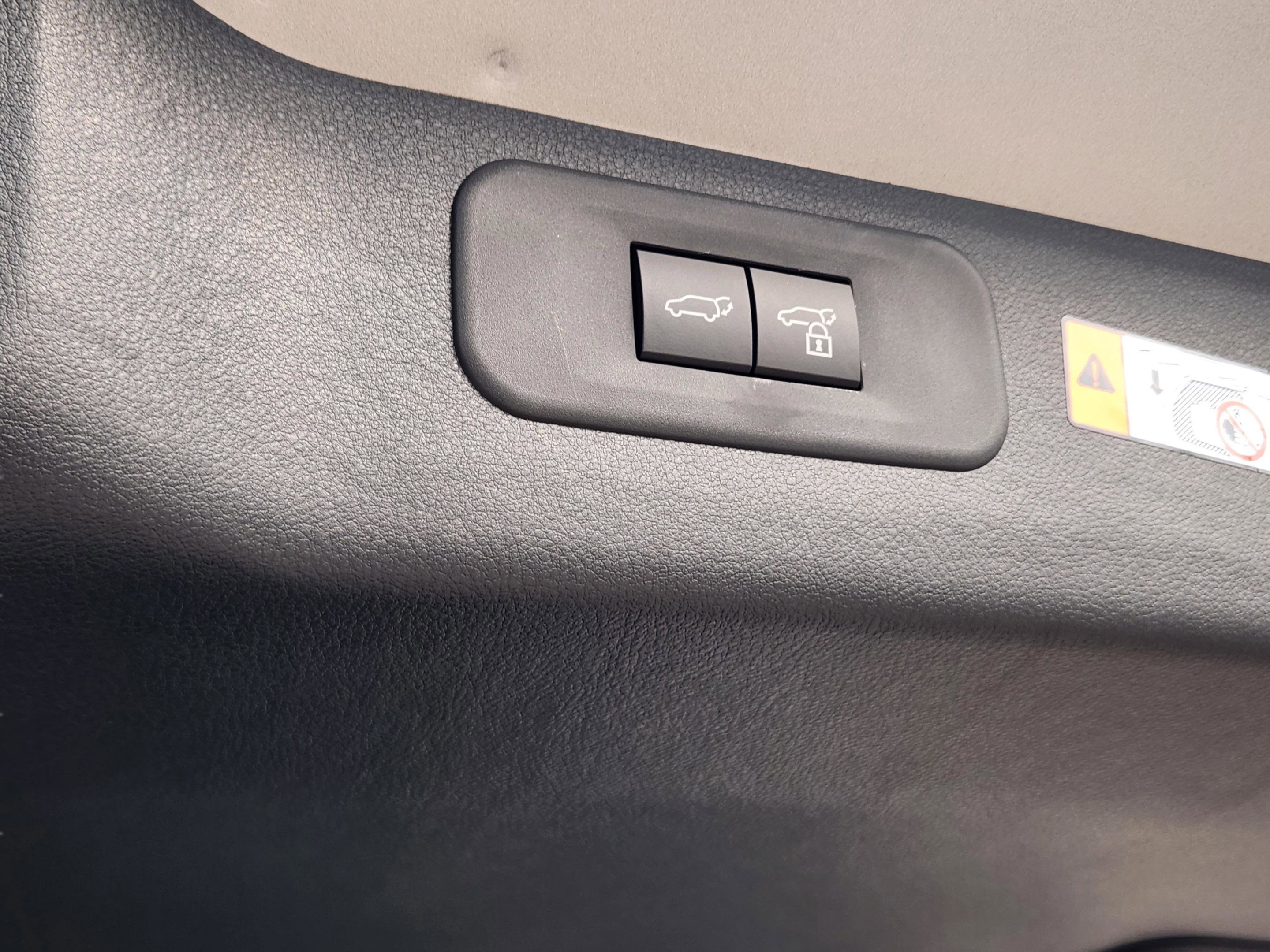New 2026 Lexus TX 500h AWD image 21