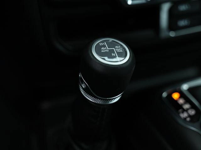 Used 2022 Jeep Wrangler Unlimited Sahara AWD/4WD image 49