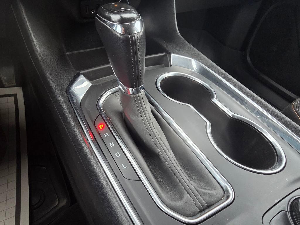 Used 2020 Chevrolet Traverse LT w/ LPO, Blackout Package image 24