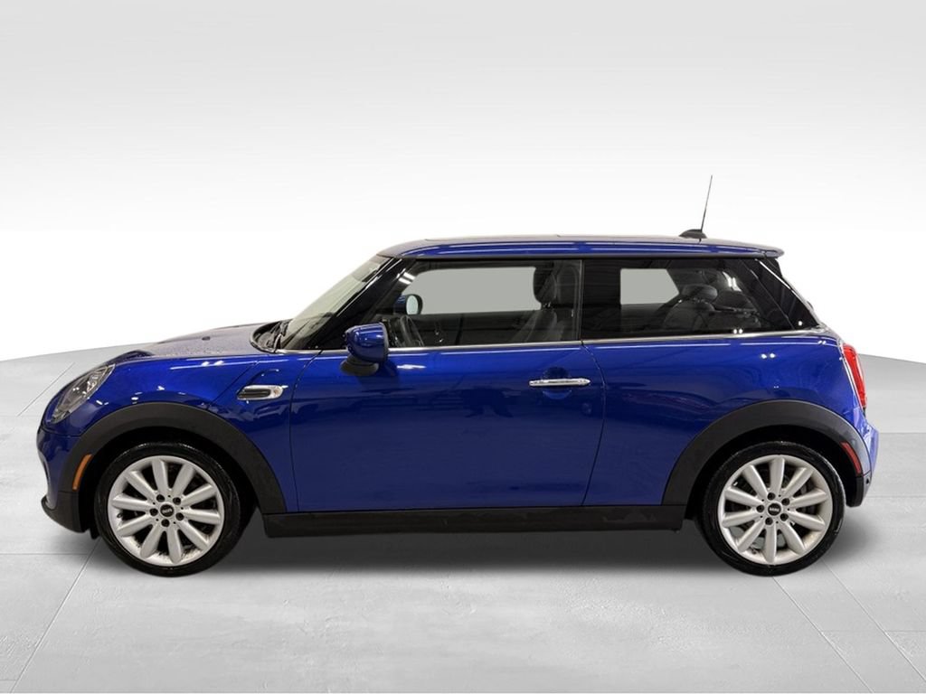 Used 2020 MINI Cooper 2-Door Hardtop FWD image 2