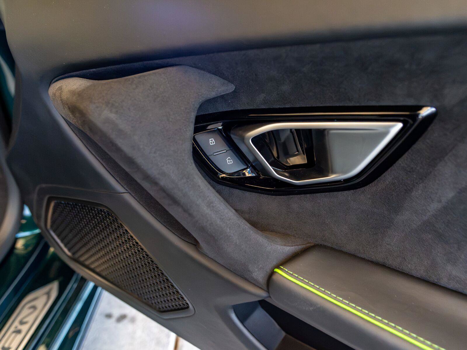 Used 2023 Lamborghini Huracan Tecnica RWD image 45
