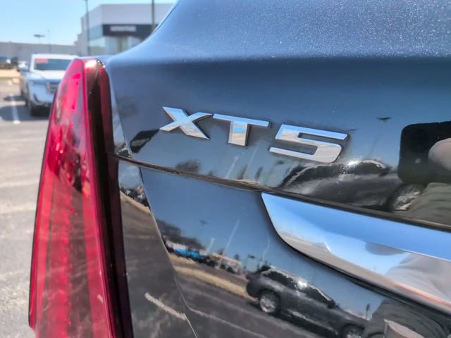 Used 2022 Cadillac XT5 Premium Luxury FWD image 6