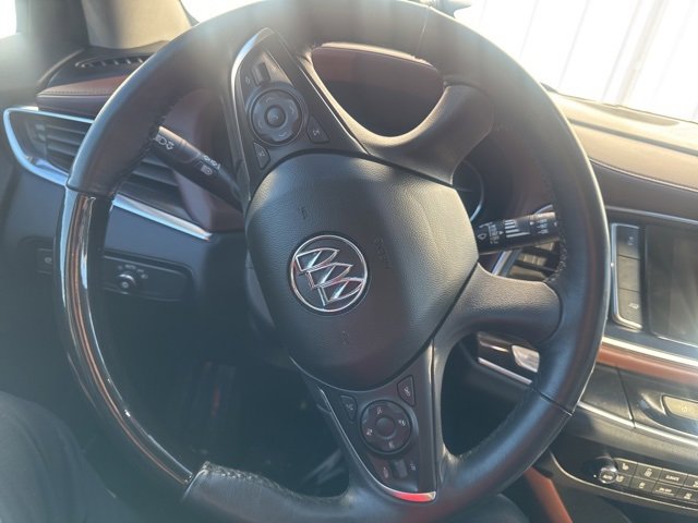 Used 2018 Buick Enclave Avenir w/ Avenir Technology Package image 19