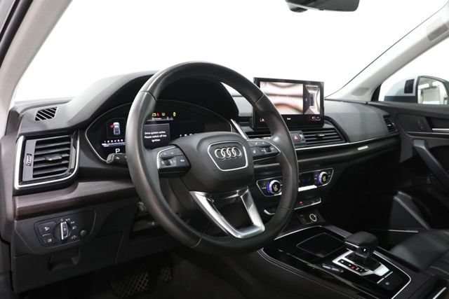 Used 2022 Audi Q5 2.0T Premium Plus w/ Premium Plus Package AWD/4WD image 17