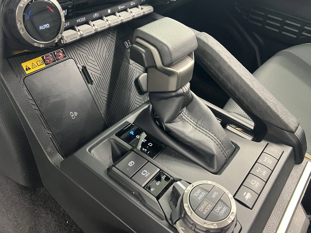 Used 2025 Toyota Tacoma Trailhunter image 12