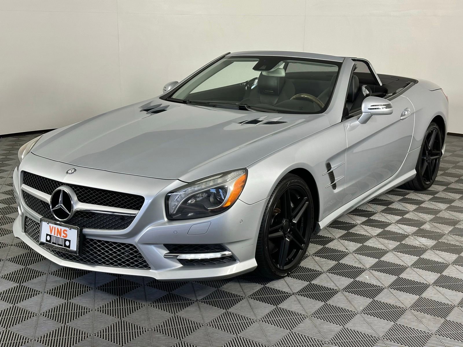 Used 2013 Mercedes-Benz SL 550 image 29