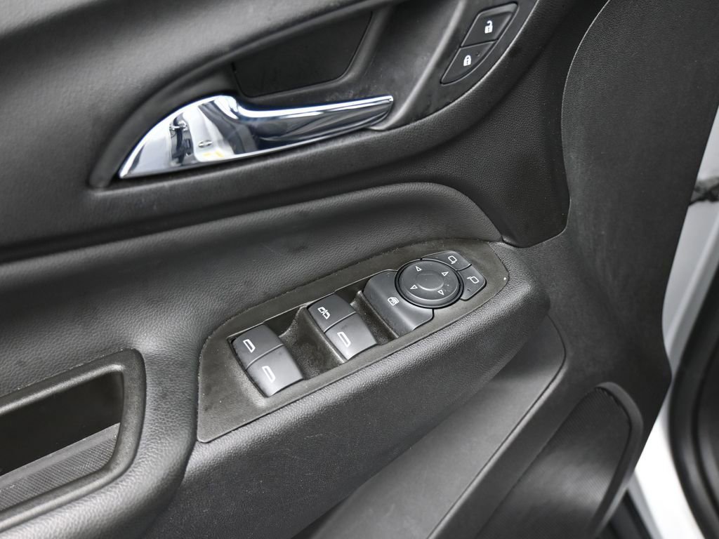 Used 2021 Chevrolet Equinox LT FWD image 17