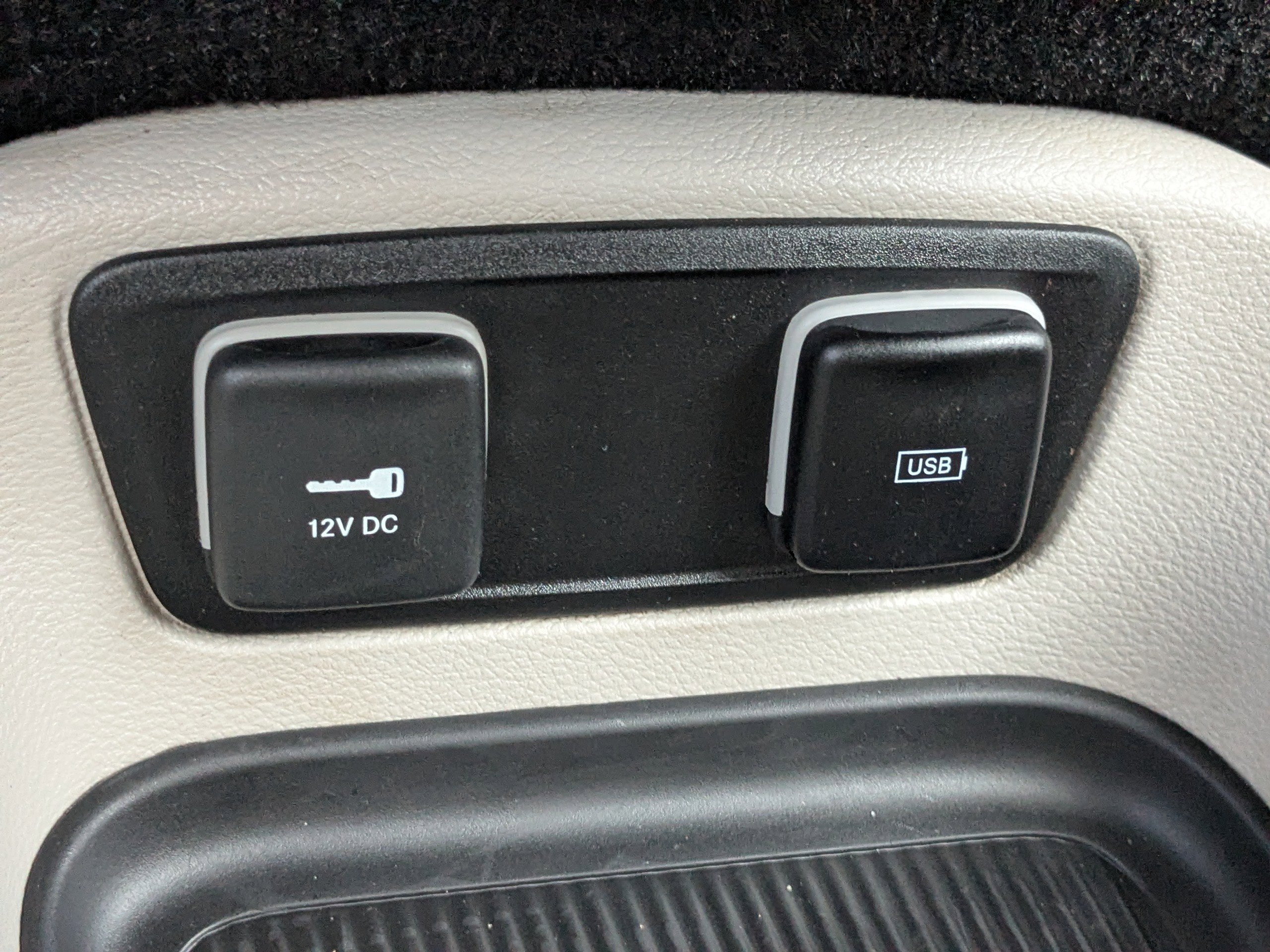 Certified 2019 Chrysler Pacifica Touring Plus w/ Advanced Safetytec Group FWD image 21