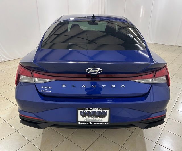 Used 2023 Hyundai Elantra SEL w/ Convenience Package image 4