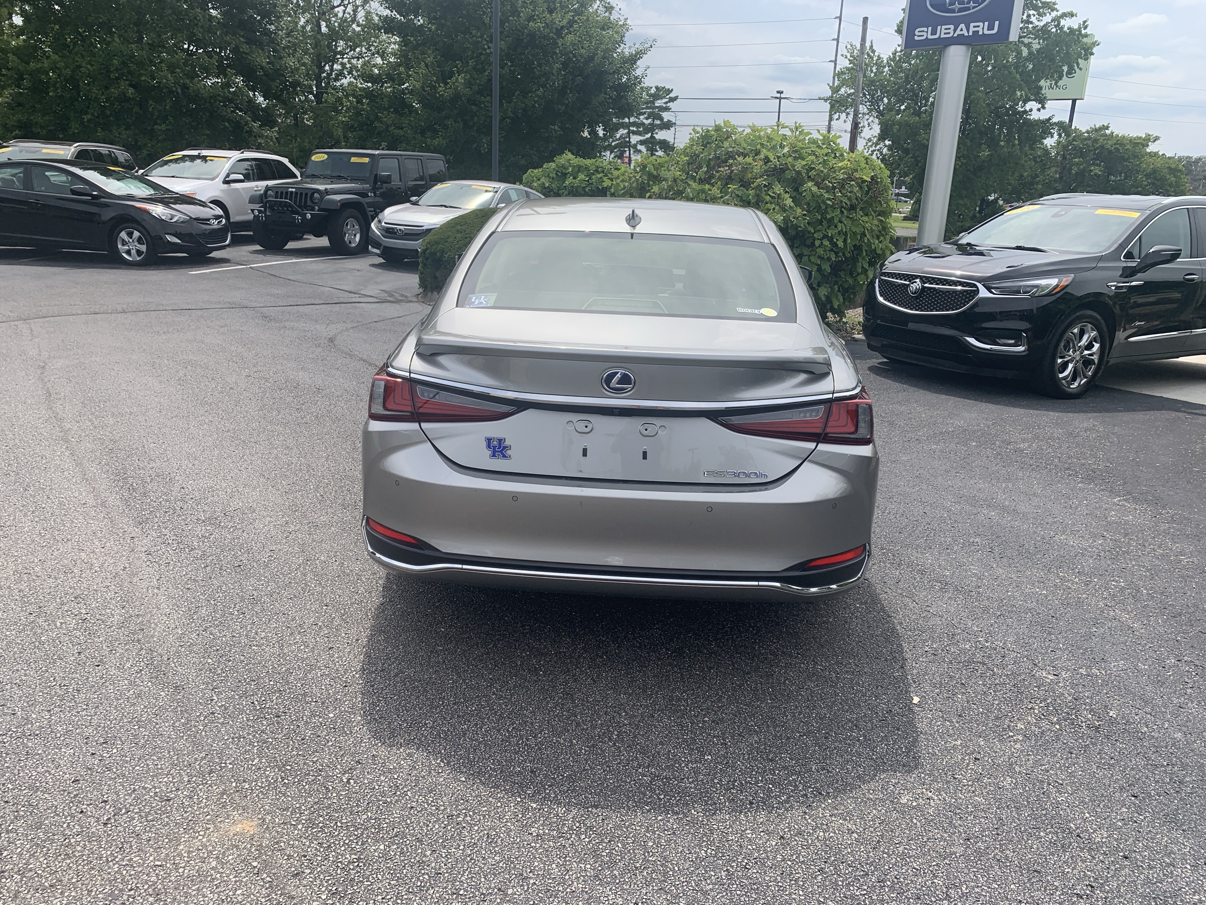 Used 2019 Lexus ES 300h w/ Premium Package FWD image 17