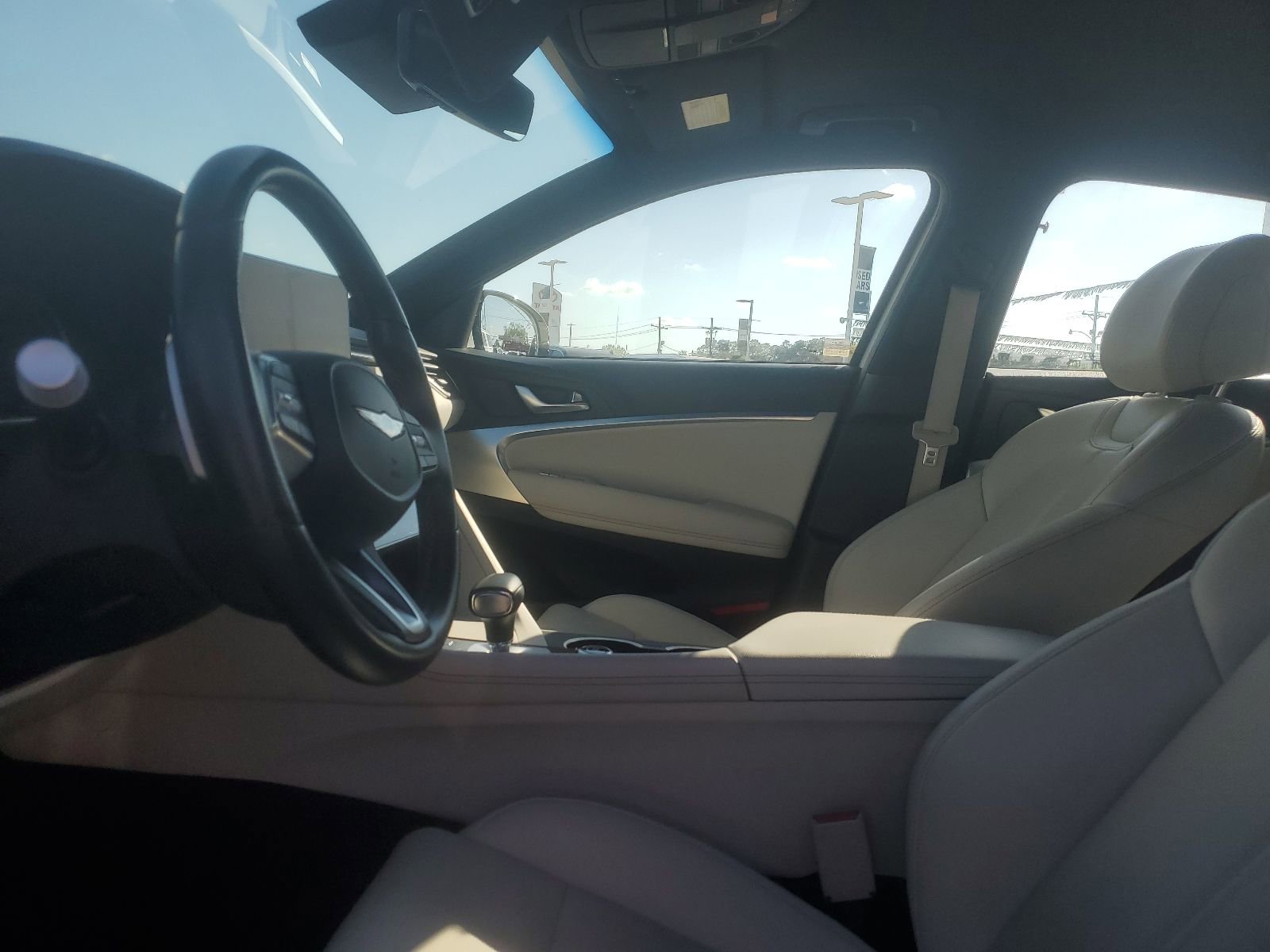 Used 2024 Genesis G70 2.5T image 8