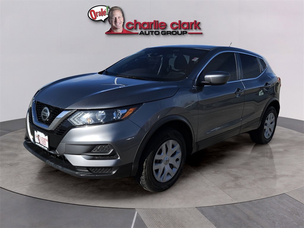 Used 2020 Nissan Rogue Sport S image 2