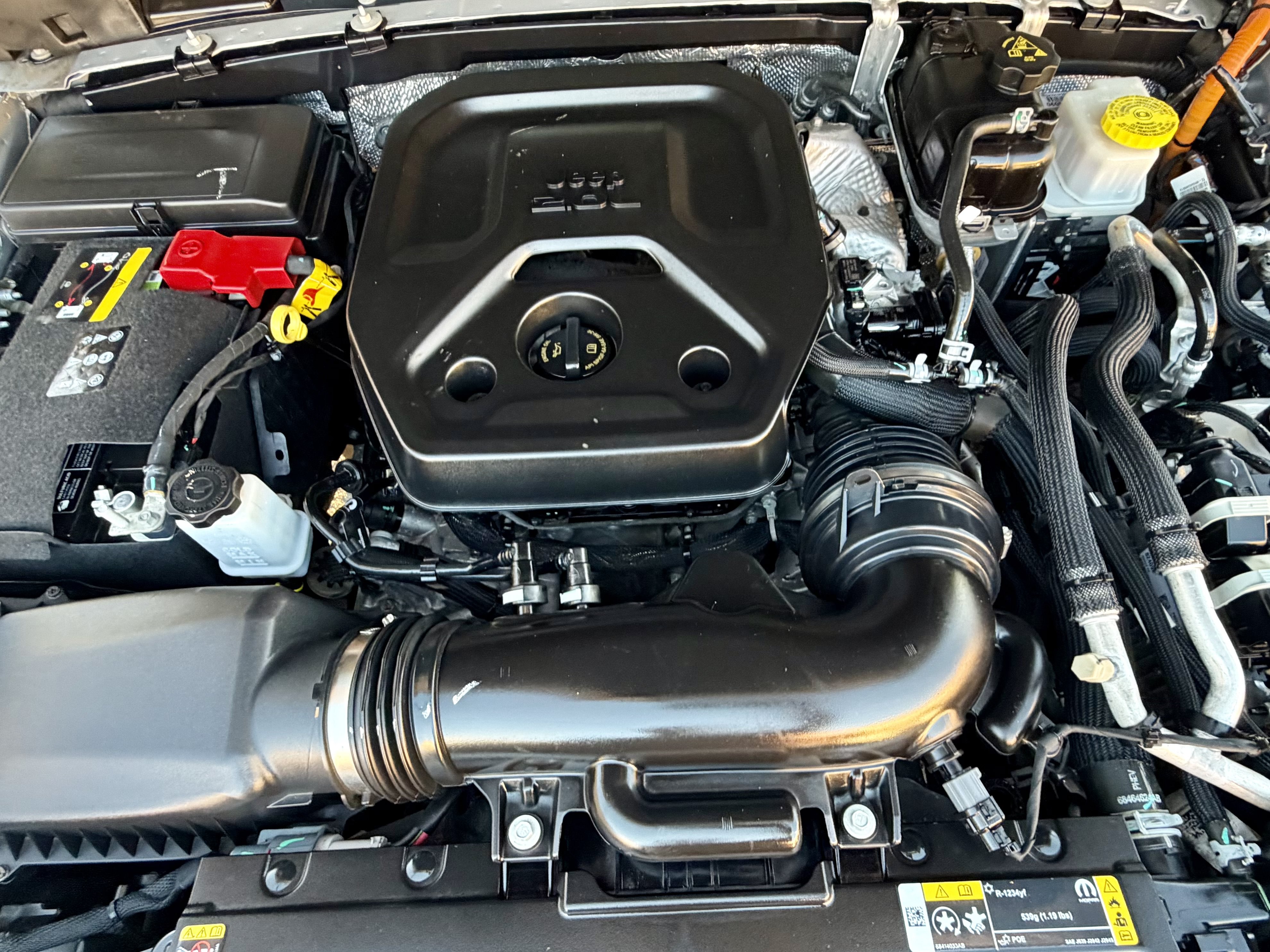 Used 2024 Jeep Wrangler Unlimited Sahara AWD/4WD image 47